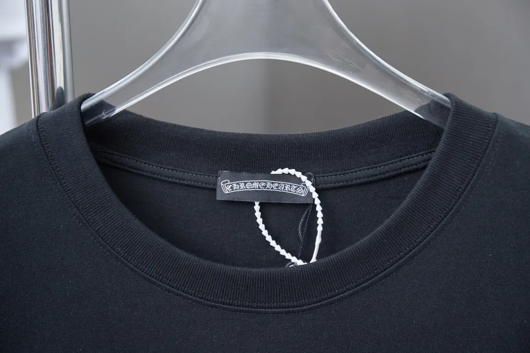 🅿️210 Ch*ome Hearte 25SS early spring new style, thick printed hot diamond short sleeves, light luxury, essential item for daily commuting for men and women, correct version, welcome to compare, detailed features · 320g 100% pure cotton double yarn jersey fabric · Special thickened 32 pieces of double-strand 1X1 threads custom dyed in the same vat · Imported Australian matte pearlescent diamonds ➕ Three-dimensional thick plate Croix heart letters · Double-needle sewing and cross-seam technology · Original main mark, washed tag, brand moisture-proof paper packaging Color: black/white/rose red/blue Size: S/M/L/XL